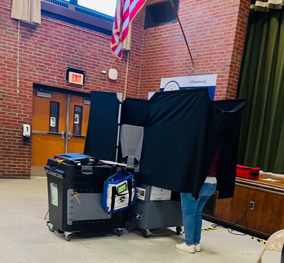 Republicanos de la Cámara aprueban ley electoral restrictiva antes de las elecciones intermedias